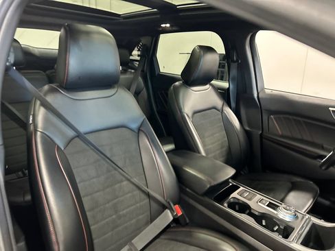Used 2021 Ford Edge ST-Line AWD/4WD image 34