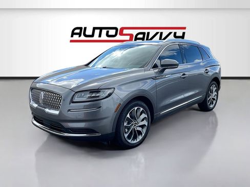 Used 2023 Lincoln Nautilus Reserve w/ Luxury Package image 3