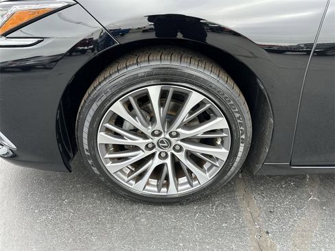 Used 2020 Lexus ES 350 w/ Premium Package image 10