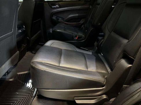 Used 2019 GMC Yukon SLT AWD/4WD image 16
