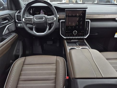 New 2026 GMC Acadia Denali Ultimate w/ LPO, Floor Liner Package AWD/4WD image 15