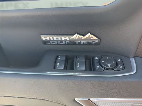 New 2026 Chevrolet Silverado 1500 High Country w/ Technology Package AWD/4WD image 17