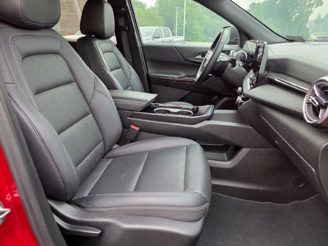 Used 2025 Chevrolet Equinox LT w/ Convenience Package II AWD/4WD image 18