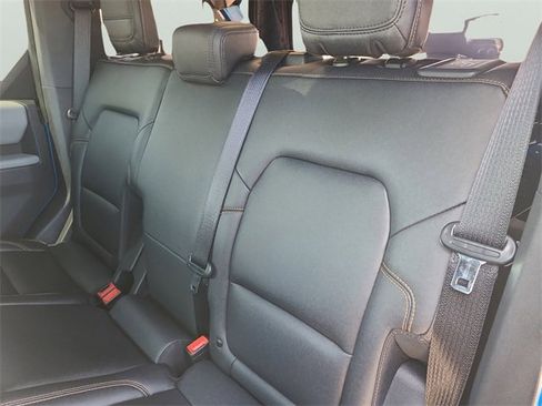 Used 2023 Ford Bronco Badlands image 12