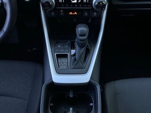 Used 2025 Toyota RAV4 XLE image 15