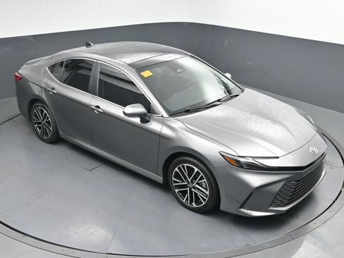 Used 2026 Toyota Camry XLE image 34