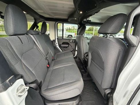 Used 2024 Jeep Wrangler Unlimited w/ Convenience Group image 37