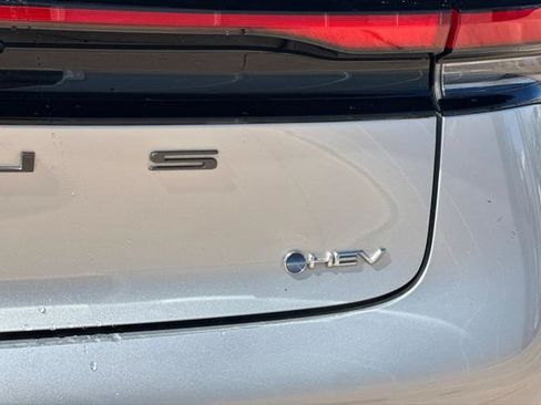 Certified 2023 Toyota Prius LE FWD image 13