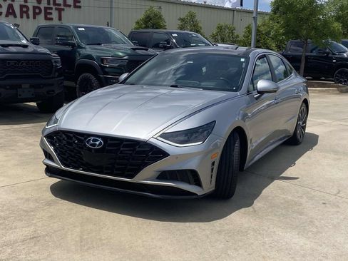 Used 2021 Hyundai Sonata Limited FWD image 3