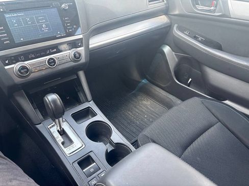 Used 2017 Subaru Outback 2.5i Premium AWD/4WD image 21