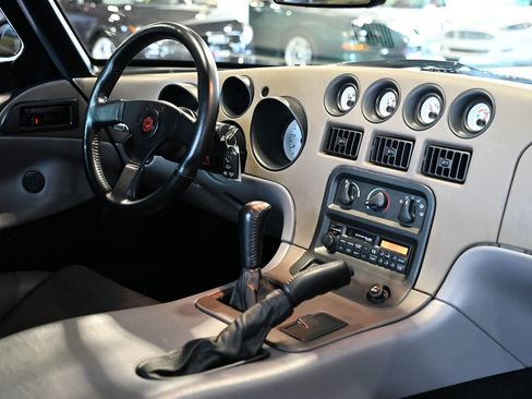 Used 1994 Dodge Viper RT/10 RWD image 7