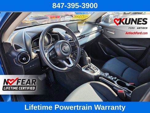 Used 2019 Toyota Yaris LE image 14