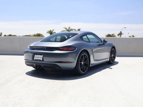 Certified 2025 Porsche 718 Cayman S RWD image 9