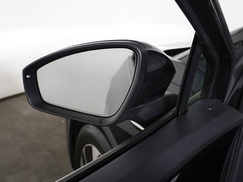 Used 2021 Volkswagen ID.4 Pro image 29