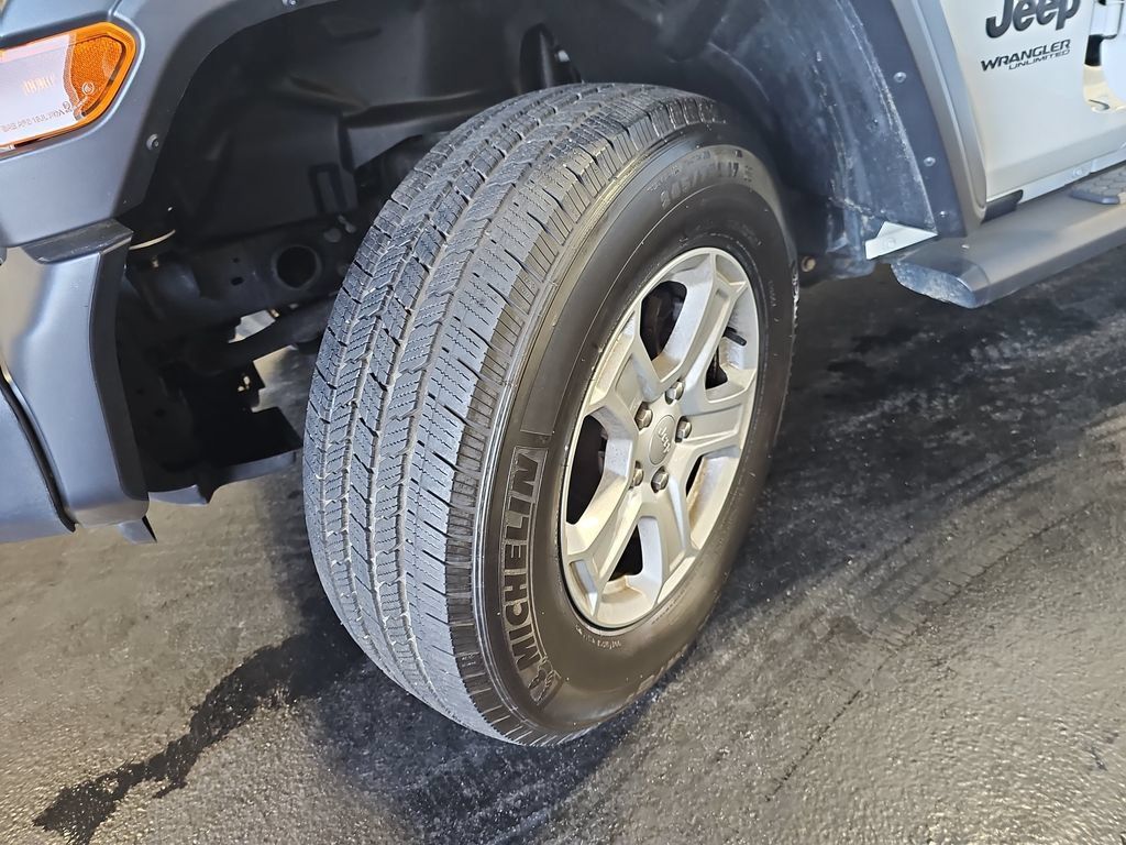 Used 2022 Jeep Wrangler Unlimited Sport AWD/4WD image 31