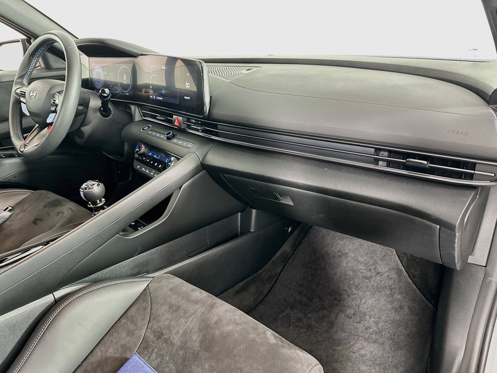 Used 2025 Hyundai Elantra N FWD image 28