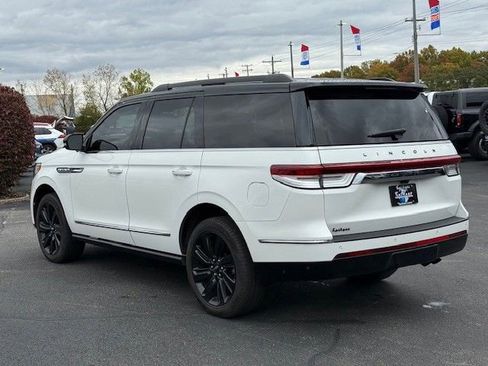 Used 2024 Lincoln Navigator Black Label AWD/4WD image 8