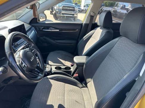 Used 2022 Kia Seltos S AWD/4WD image 4