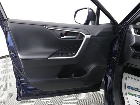 Used 2021 Toyota RAV4 XSE AWD/4WD image 12