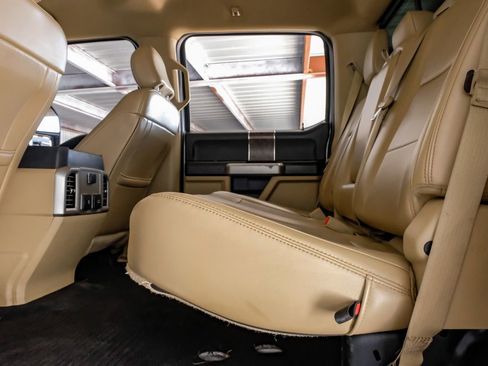 Used 2019 Ford F250 Lariat w/ Lariat Value Package image 37