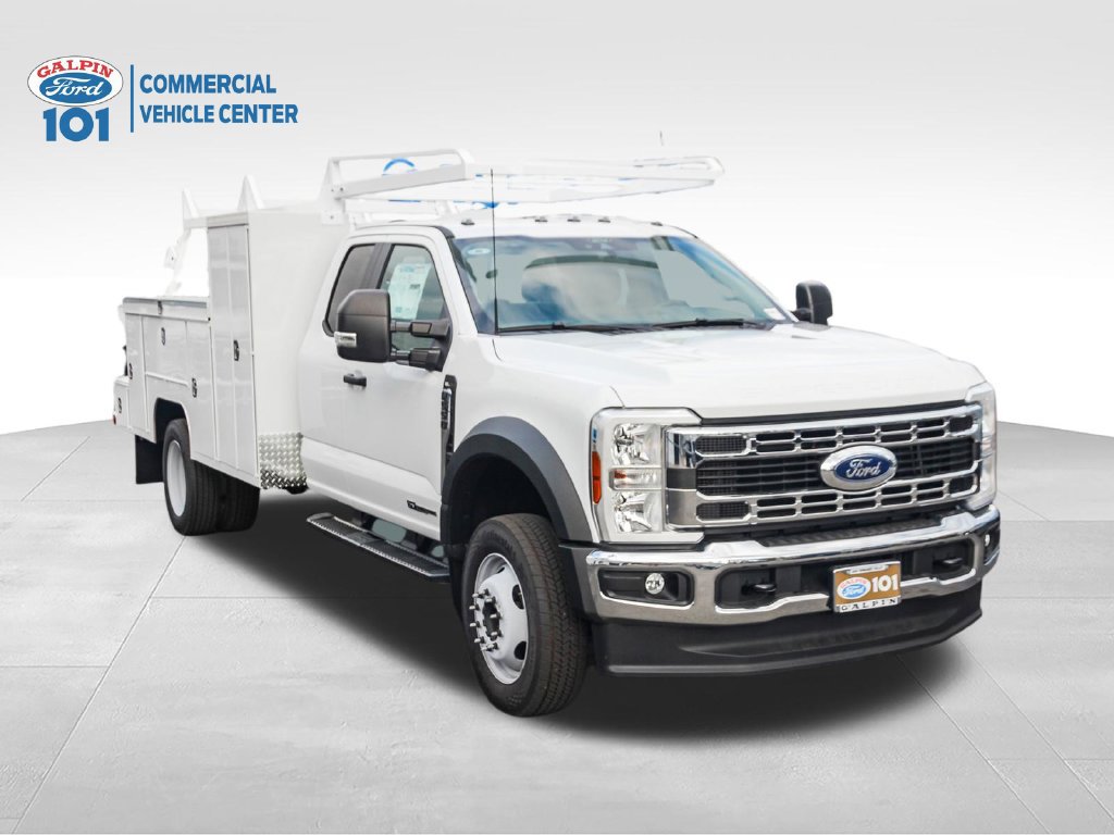 New 2026 Ford F550 2WD SuperCab Super Duty image 3