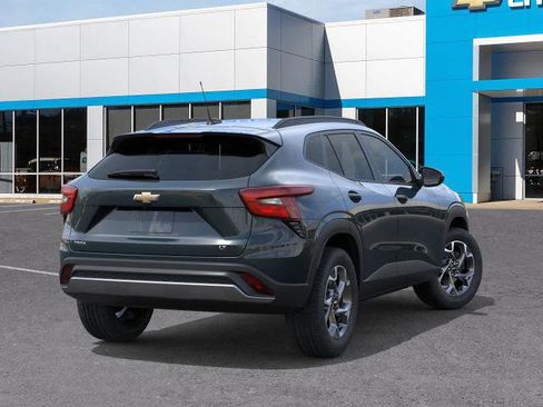 New 2026 Chevrolet Trax LT FWD image 4