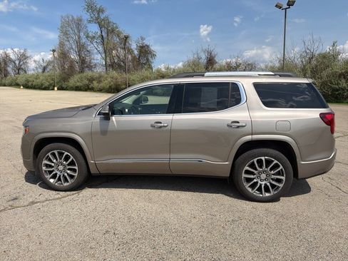Used 2023 GMC Acadia Denali w/ Denali Ultimate Package AWD/4WD image 6