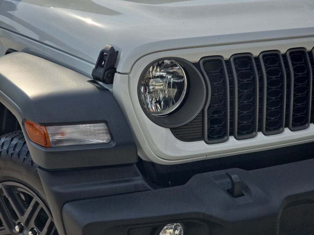 Used 2026 Jeep Wrangler Unlimited Sport AWD/4WD image 32