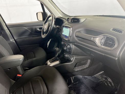 Used 2022 Jeep Renegade Latitude w/ Convenience Group image 28