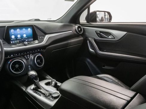 Used 2019 Chevrolet Blazer LT FWD image 12