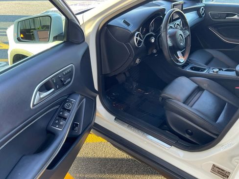 Used 2017 Mercedes-Benz GLA 250 4MATIC image 33