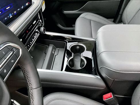 New 2026 Chevrolet Tahoe Z71 w/ Z71 Off-Road Package AWD/4WD image 7