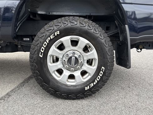 Used 2023 Ford F250 XLT w/ 360-Degree Camera Package image 25