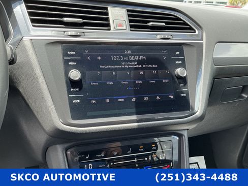 Used 2024 Volkswagen Tiguan SE FWD image 15