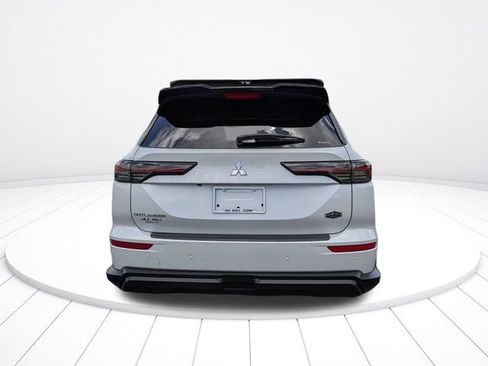 New 2026 Mitsubishi Outlander AWD image 4