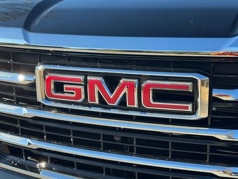 New 2026 GMC Yukon Elevation image 6