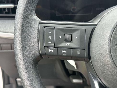 Used 2025 Nissan Kicks SV w/ SV Premium Package AWD/4WD image 19