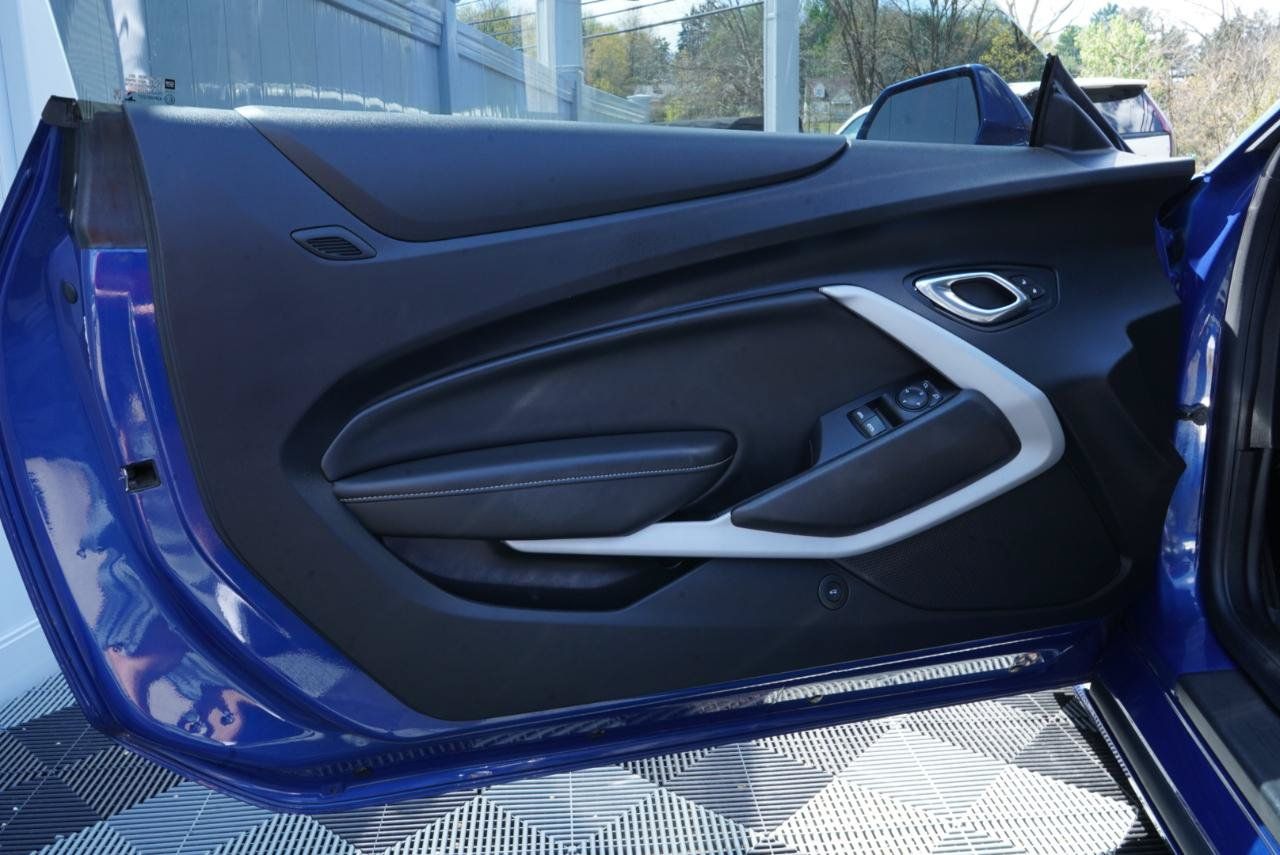Used 2020 Chevrolet Camaro SS RWD image 16