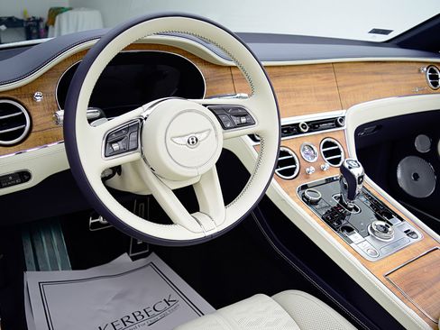 Used 2025 Bentley Continental GT Speed image 31