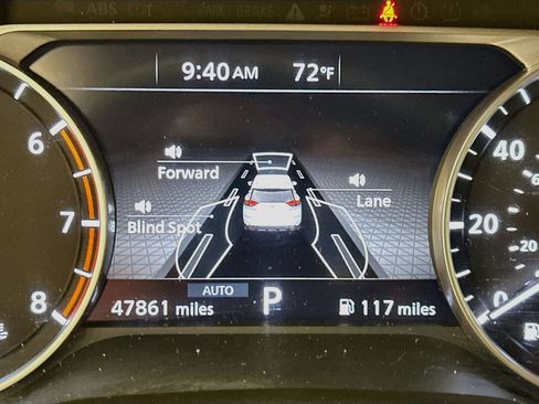 Used 2025 Nissan Rogue SV AWD/4WD image 19