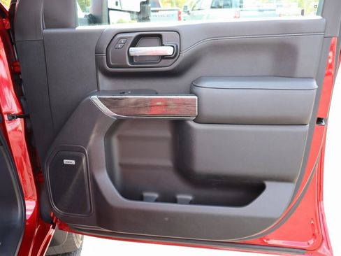 Used 2021 Chevrolet Silverado 3500 LTZ w/ LTZ Convenience Package image 28