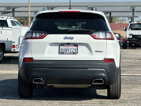 Used 2019 Jeep Cherokee Latitude w/ Cold Weather Group image 5