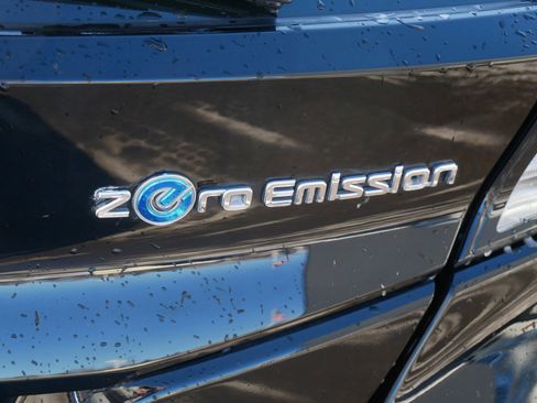 Used 2018 Nissan Leaf SL w/ SL Technology Package image 10