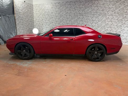 Used 2016 Dodge Challenger R/T Scat Pack w/ Leather Interior Group image 16