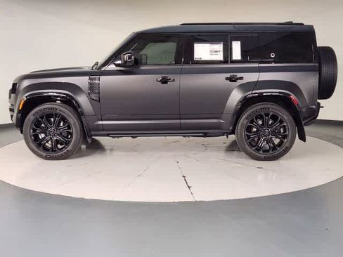 New 2026 Land Rover Defender 110 OCTA AWD/4WD image 9