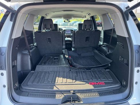 Used 2019 GMC Acadia SLT w/ LPO, Floor Liner Package AWD/4WD image 6