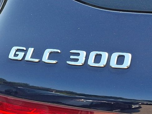 Used 2018 Mercedes-Benz GLC 300 4MATIC image 29