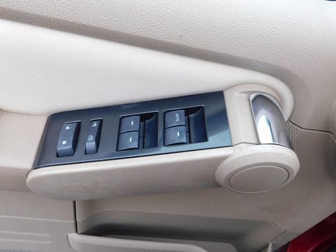 Used 2010 Ford Explorer XLT image 21