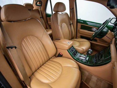 Used 2002 Bentley Arnage R image 21