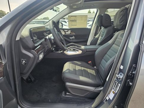 Used 2026 Mercedes-Benz GLS 450 4MATIC image 23